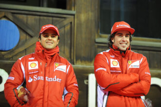 Alonso and Massa head to training camp ahead of Ferrari launch