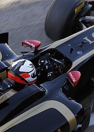 Lucha financiera de Lotus negada por López.