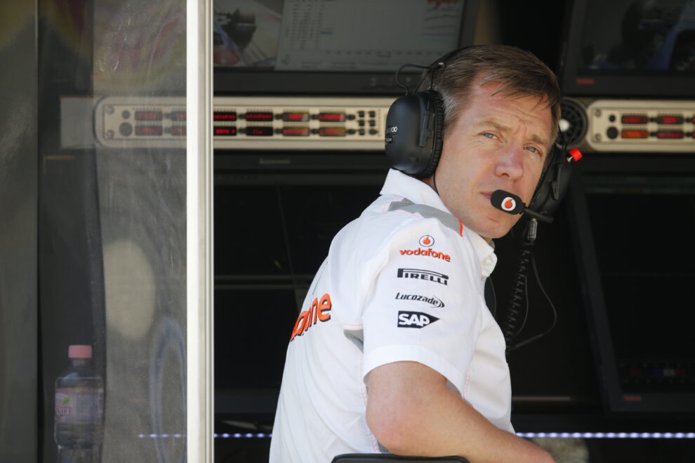 Struggling McLaren ousts technical chief