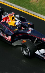 รถ F1 สองคัน - ห่างกัน 20 ปี!
