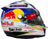 Daniel Ricciardo helmet 2015