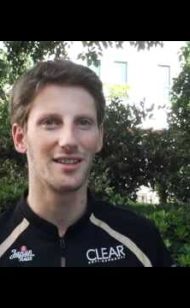 Romain Grosjean answers to his fans