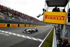 Mercedes W02 F1 Car: Upshifting fast and passing by with full acceleration
