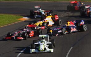 First corner incedent 2009 Australia F1 GP