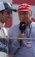 Niki Lauda wil terugkeren naar de luchtvaart