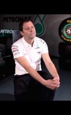 Как сделать F1 ремни безопасности работают?