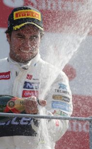 Sergio Pérez는 이제 Indycar의 Adrian Fernandez의 관리를 받습니다.