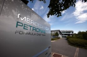 Staying in F1 'worthwhile' says Mercedes CEO