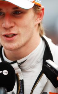 ハルケンベルグはフェラーリとリンクされたザウバーの動きを否定します