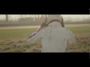 วิดีโอของ Bruce McLaren: McLaren F1 50 ปีแห่งความกล้าหาญ