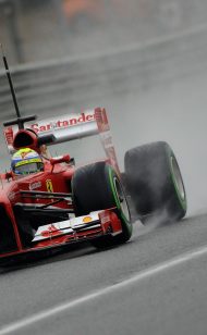 Bad weather & holes in F1 cars for final winter test
