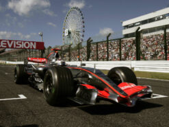 Kimi Raikkonen driving his McLaren MP4-21 Mercedes in Japan (2006)