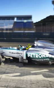 Mercedes W04 F1 car live launch