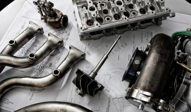 Report: F1 to have new engine rules in 2016 1 Taffin: Renault engine now better than Mercedes'
