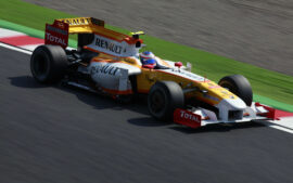 2009 Renault R29 dirven by Nelson Piquet jr in Japan