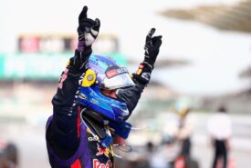Sebastian Vettel gana en Malasia
