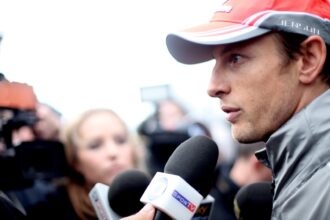 Button comments Hamilton's McLaren F1 criticism