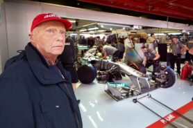 Son: No date set for Lauda's F1 return