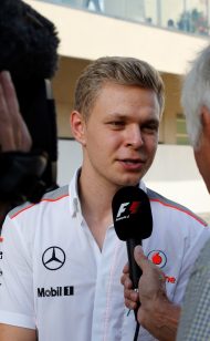 Magnussen sente falta de Cingapura com a mão quebrada