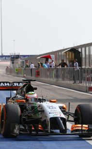 Force India avoids joining backmarkers on US bench