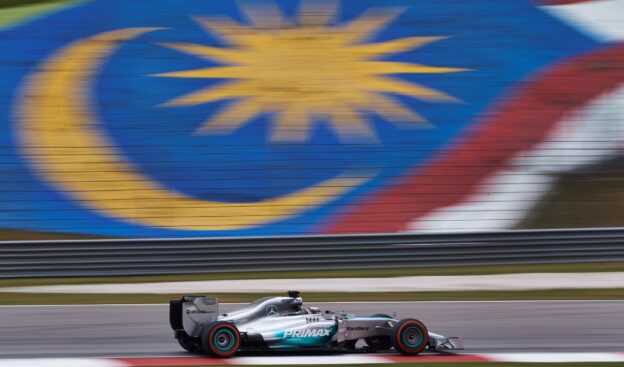 Malaysian F1 Race Report: Hamilton cruises to Malaysia win 1 Lewis Hamilton - Mercedes W05