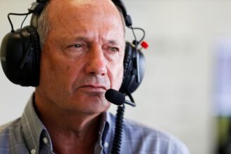 Ron Dennis na garagem