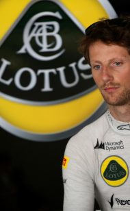 Lotus 'racing' no Brasil apesar da presença policial