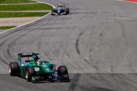 Kamui Kobayashi, Caterham CT05 Renault