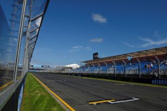 Albert Park mainstraight