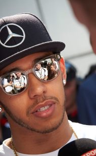 Hamilton hits out at F1 'kids'