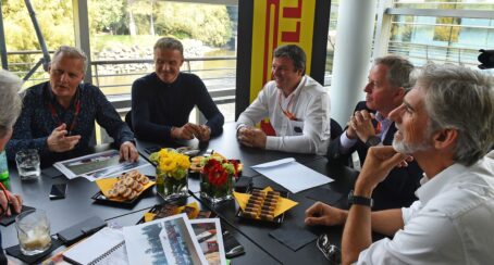 Herbert: McLaren should pick Button over Magnussen