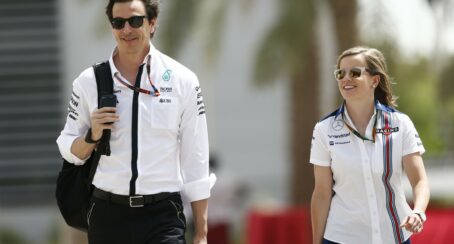 Williams: Off Grid | Button & Albon go karting in LA