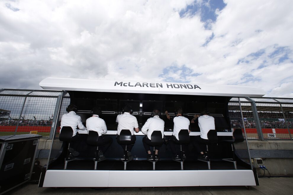 Relatórios: McLaren irritado com a FIA sobre ferimentos de Alonso
