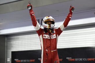 Sebastian Vettel gagne