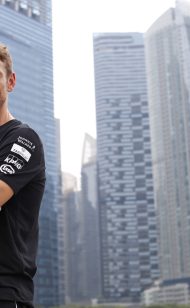 McLaren hope Button will stay