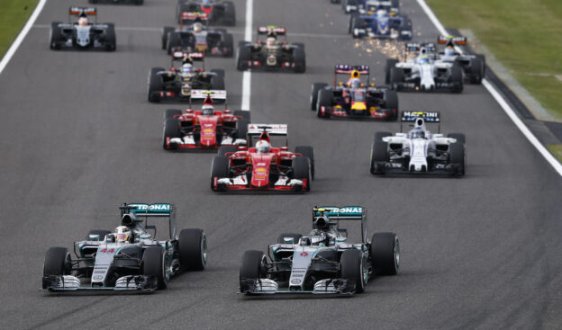Hamilton beats Rosberg to Japan win 1 Start of the 2015 Japanese F1 GP