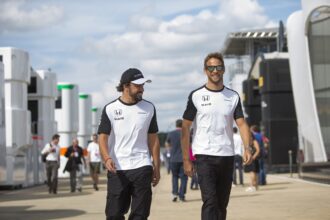 Drivers say Honda not McLaren's only problem
