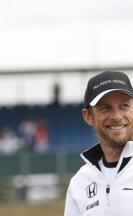 Lotus überlebt Gericht & Button mit Renault verbunden