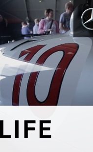 Conheça o talento do Mercedes W196. Sir Stirling Moss!