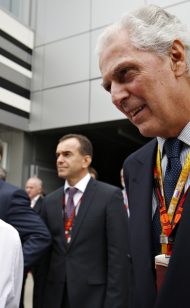 F1 figures hit back at Ecclestone