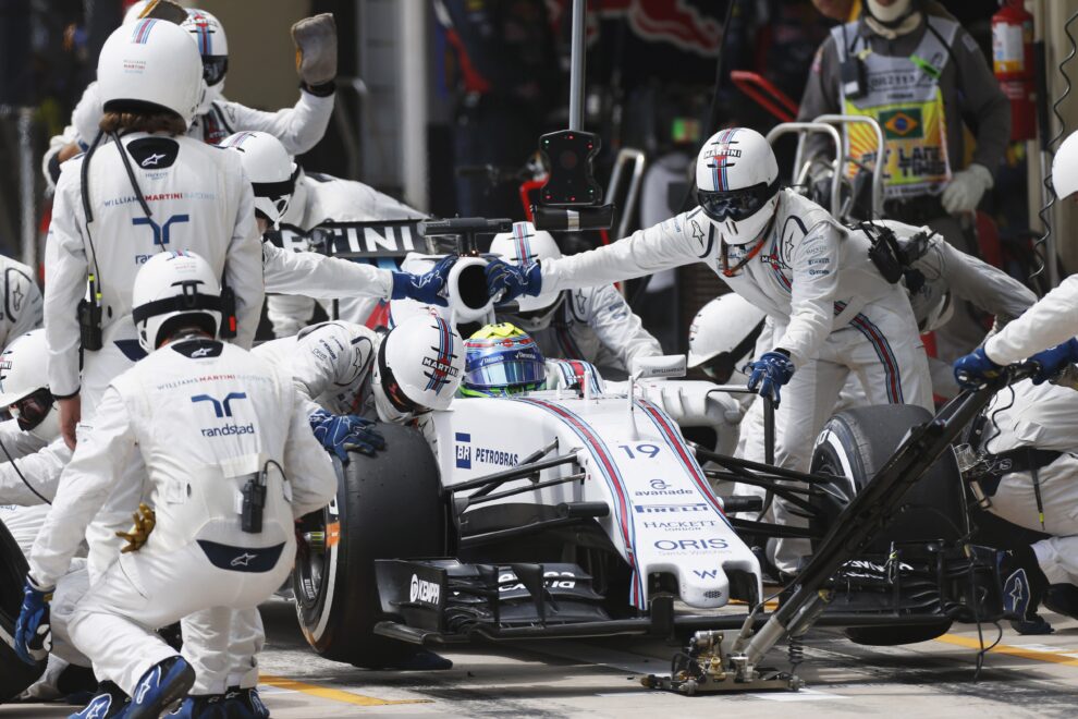Massa seeks talks over Brazil GP future
