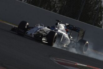 Valterri Bottas driving the Williams FW37