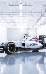 Williams opens door to Button, Perez