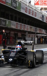 Palmer accepts Renault lack power