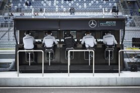 Petrov shocked by Mercedes F1 team loss of strategist Vowles