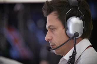 Wolff acquista in Aston Martin
