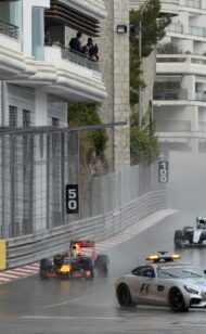 Villeneuve slams safety car start in Monaco