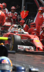 FIA melakukan uji ekstraksi Halo di Austria