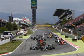 Start of the 2016 Spanish F1 GP