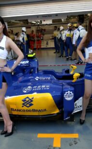 Now Singapore ignoring F1 'grid girls' ban